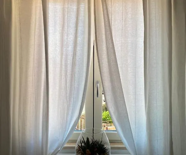 8 Marzo 住宿加早餐酒店 贝尔韦代雷