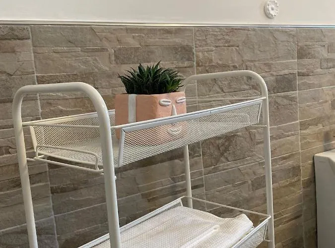 住宿加早餐酒店 8 Marzo 贝尔韦代雷