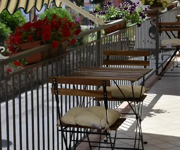 Oda ve Kahvaltı 8 Marzo Belvedere Marittimo